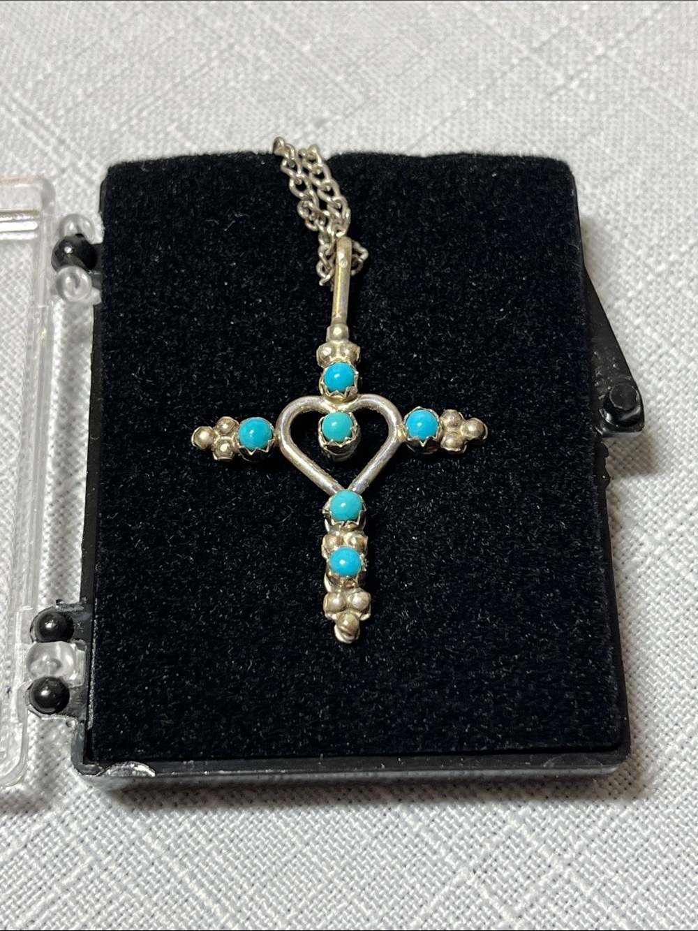 New Reversible Silver Heart Cross Pendant Necklace
Blue/Orange
Silver plated